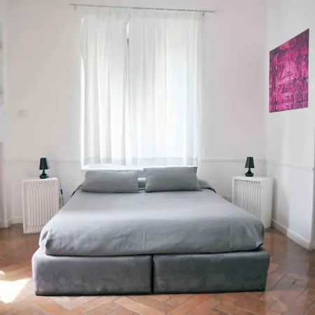 Residenza Le Rose D'arte Naples
